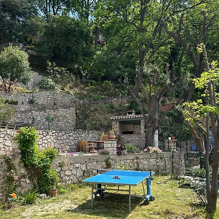 Des Ciappes Et Des Fees * マントン